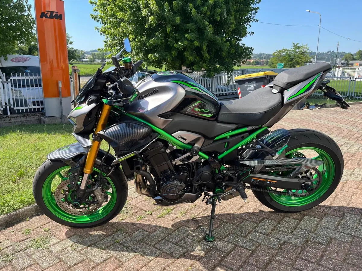 Kawasaki Z 900 SE (2025 - 26) (10)
