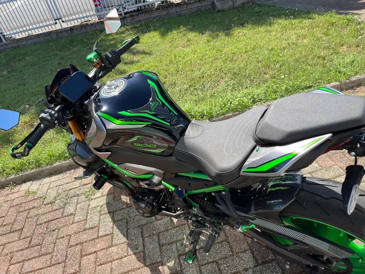 Kawasaki Z 900 SE (2025 - 26) (13)