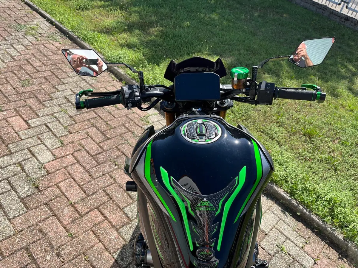 Kawasaki Z 900 SE (2025 - 26) (15)
