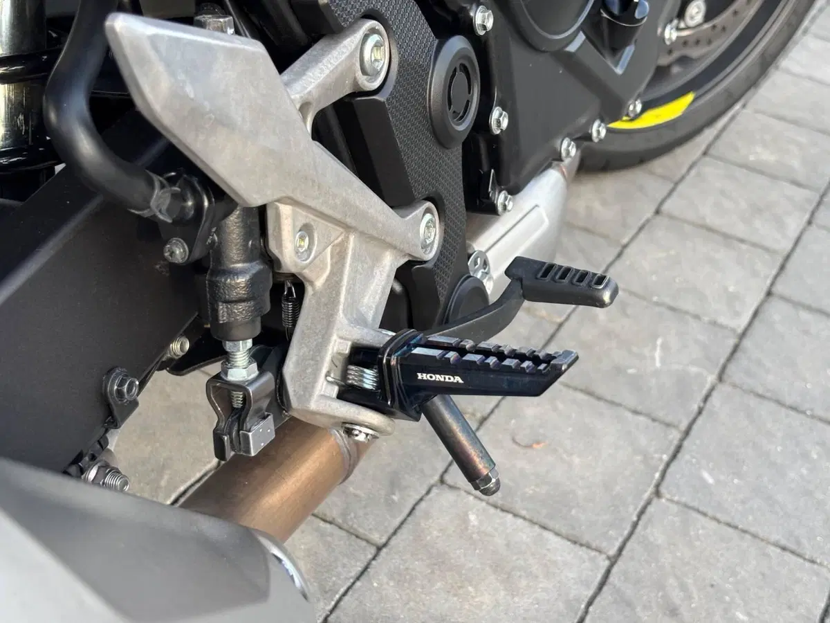 Honda CB 750 Hornet (2023 - 24) (3)