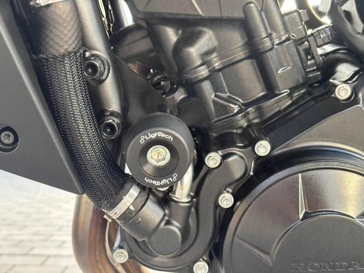 Honda CB 750 Hornet (2023 - 24) (5)