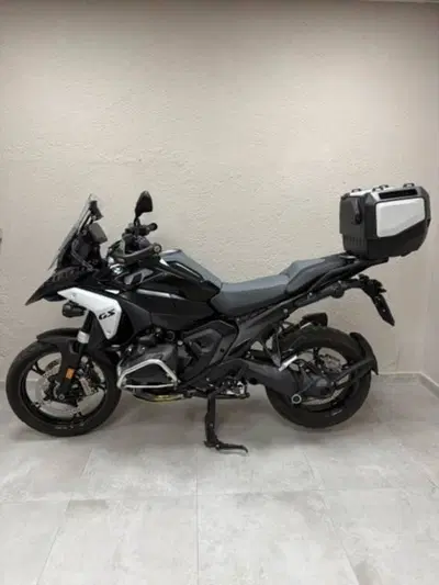 Bmw R 1300 GS Triple Black (2023 - 26) usata