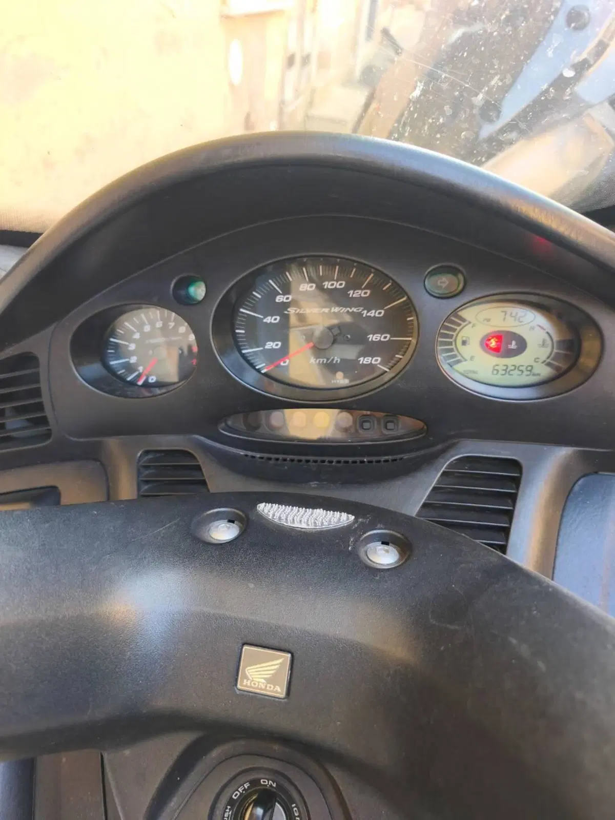 Honda Silver Wing 400 (2006 - 09) (2)