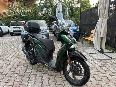 Honda SH 125i Vetro (2024 - 25) usata