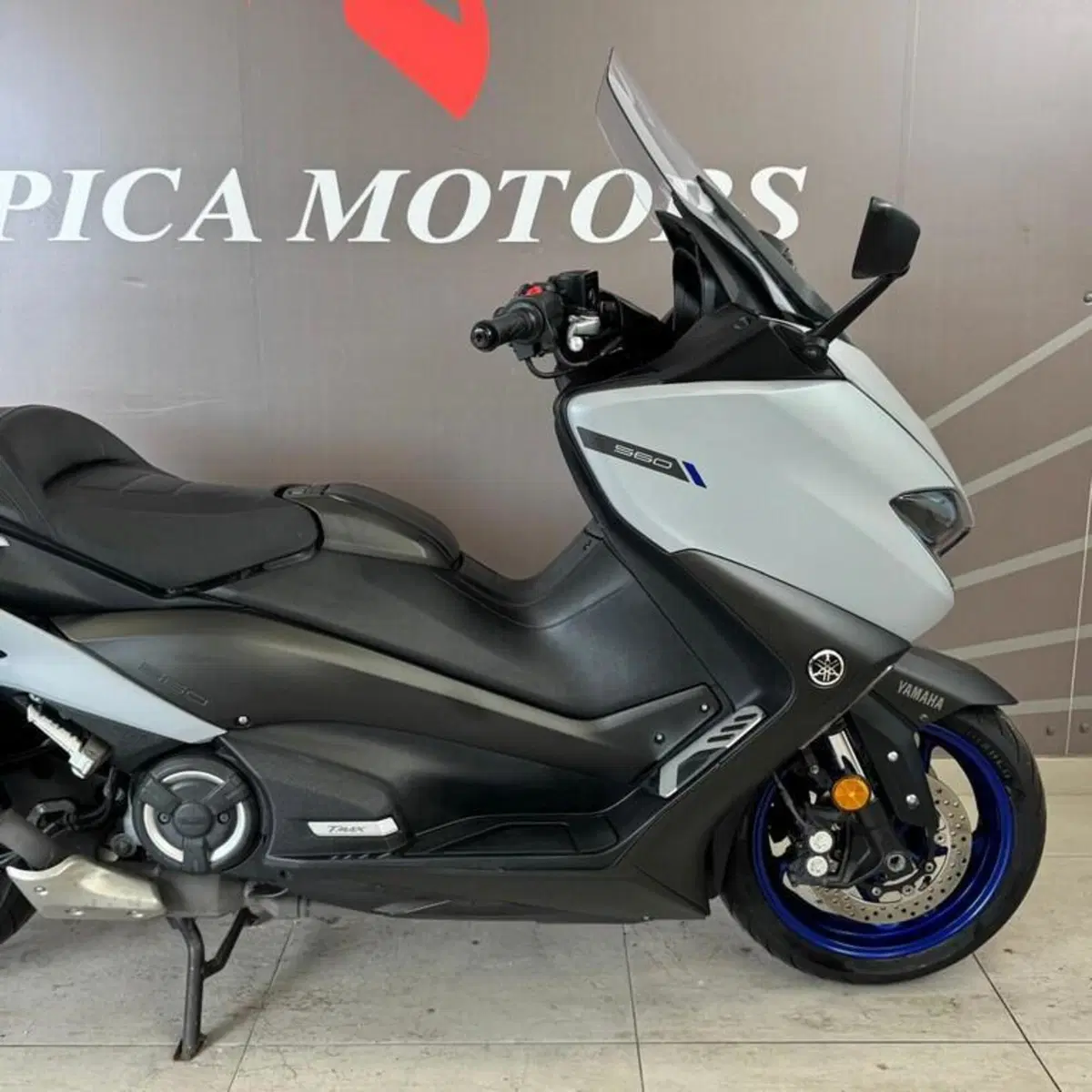 Yamaha T-Max 560 (2020 - 21) (3)