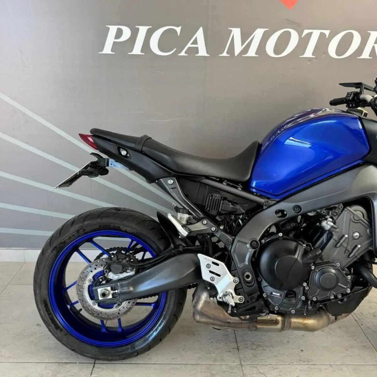 Yamaha MT-09 (2021 - 23) (2)