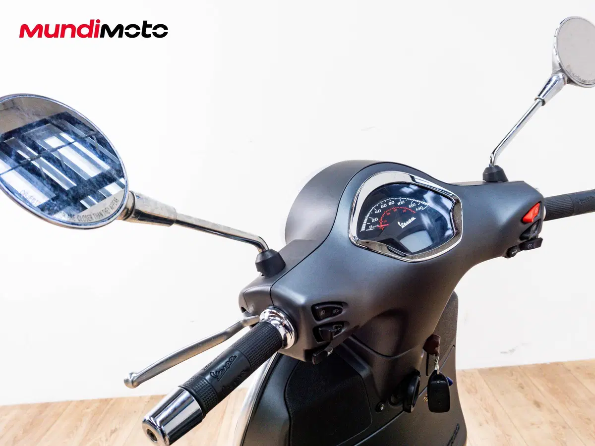 Vespa GTS 300 ABS (2014 - 16) (10)