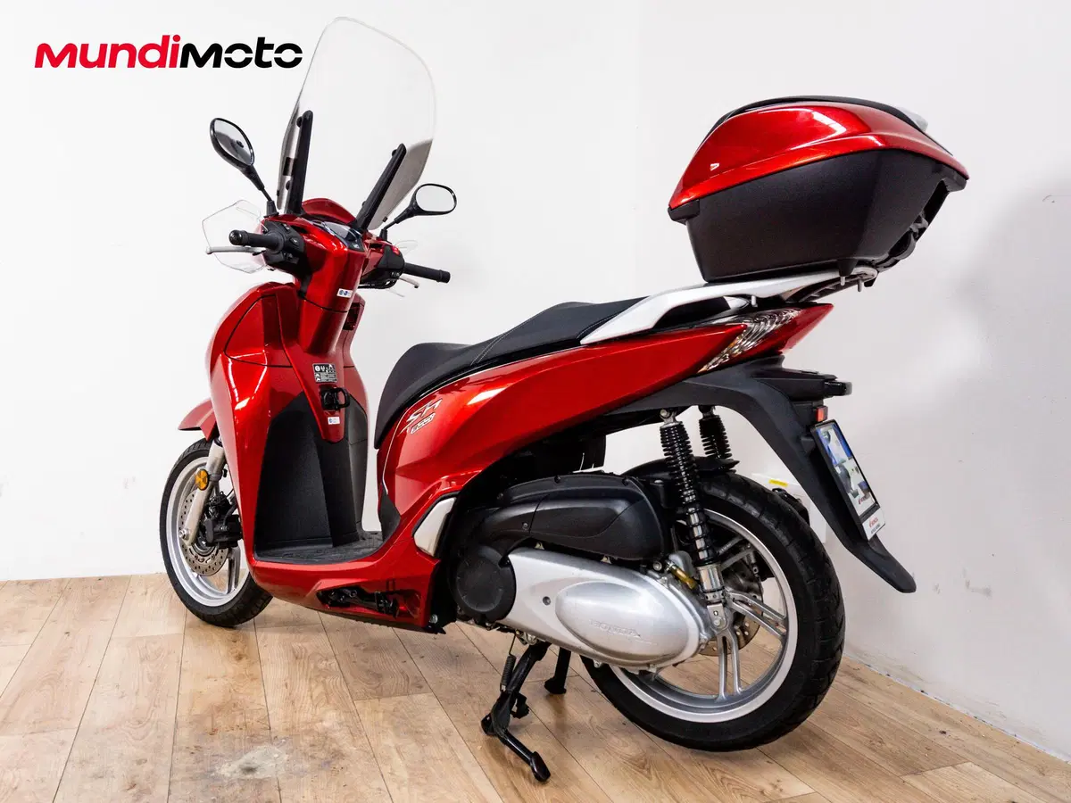 Honda SH 300 i ABS (2013 - 14) (7)