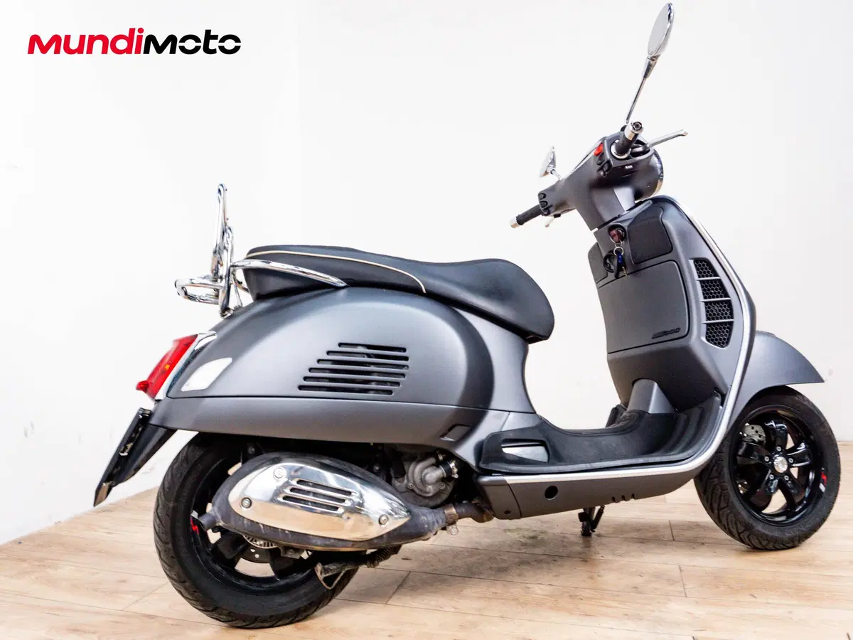 Vespa GTS 300 ABS (2014 - 16) (3)