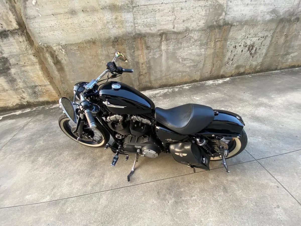 Harley-Davidson 1200 Custom (2007 - 13) - XL 1200C (10)