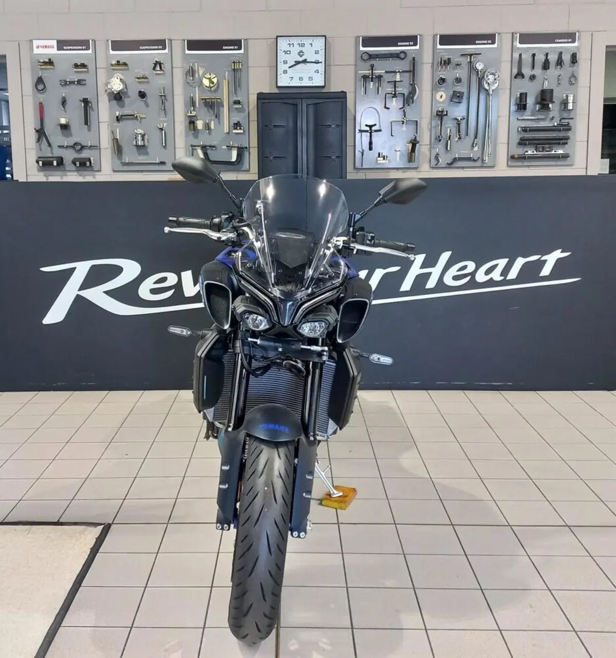 Yamaha MT-10 (2022 - 26) (3)