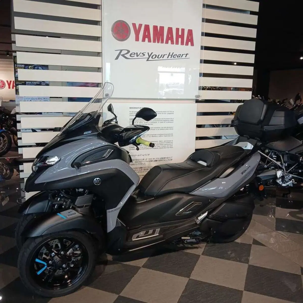 Yamaha Tricity 300 (2021 - 24) (2)