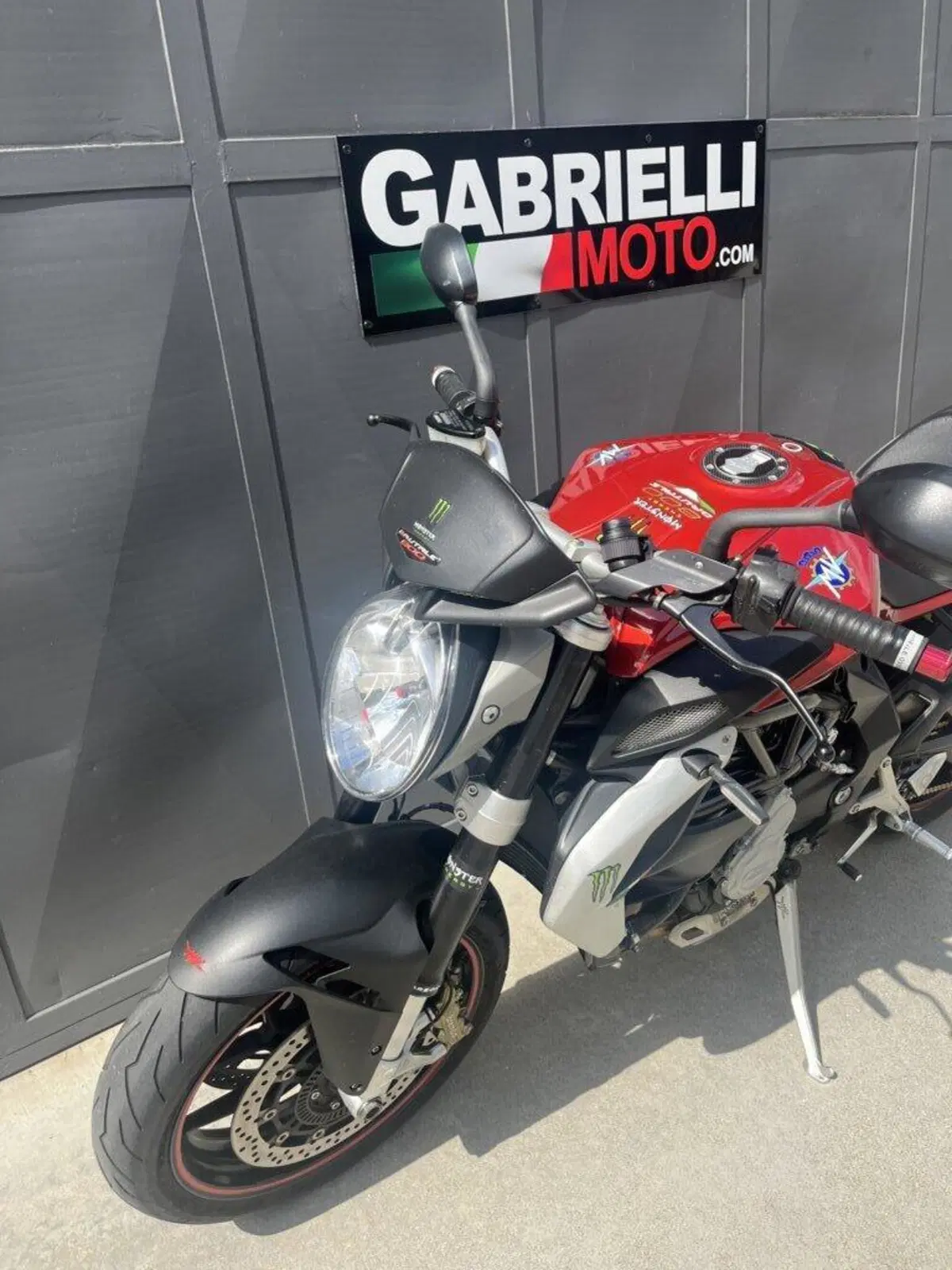 MV Agusta Brutale 800 (2012 - 15) (2)