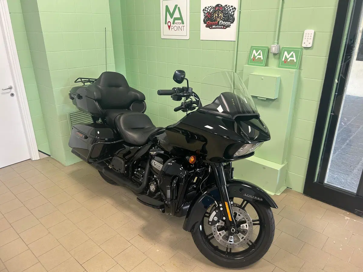 Harley-Davidson 114 Road Glide Limited (2020) - FLTRK (7)