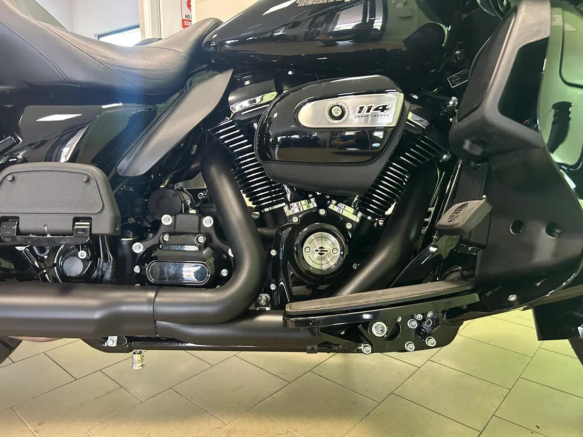 Harley-Davidson 114 Road Glide Limited (2020) - FLTRK (14)