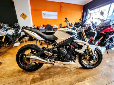 Triumph Street Triple (2007 - 12) usata