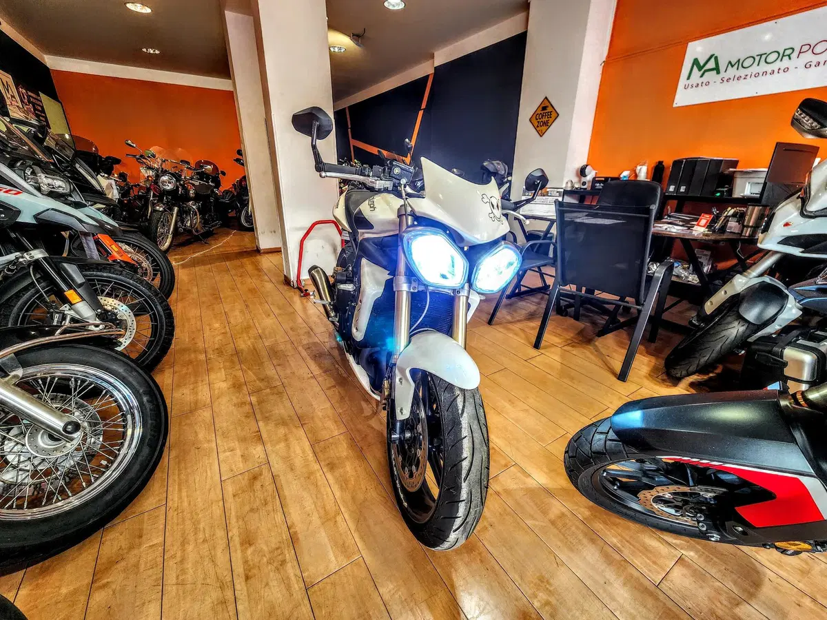 Triumph Street Triple (2007 - 12) (3)