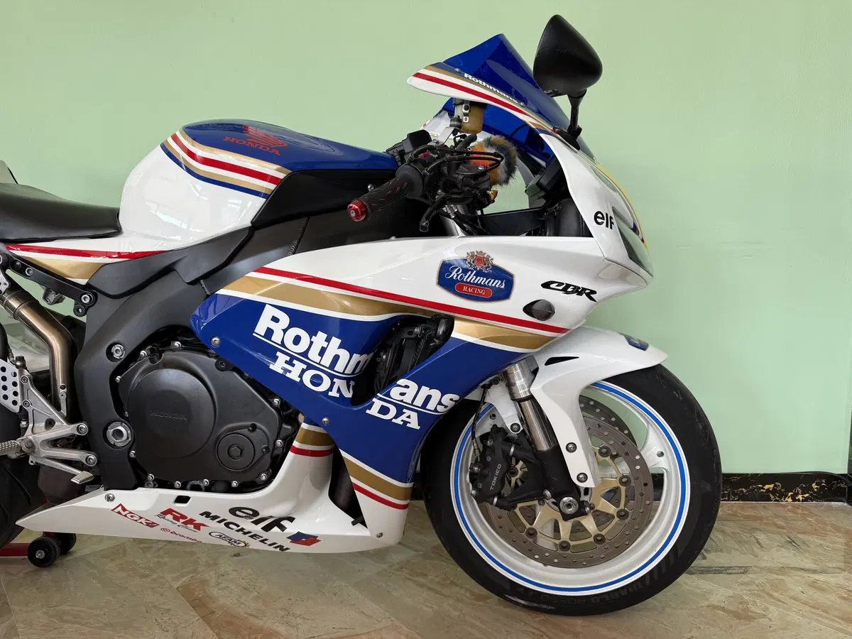 Honda CBR 1000 RR Fireblade (2006 - 07) (17)