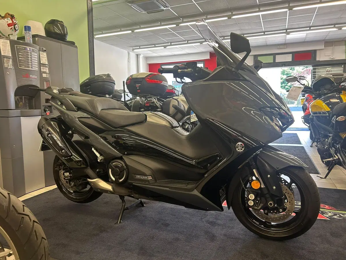Yamaha T-Max 560 (2020 - 21) (2)
