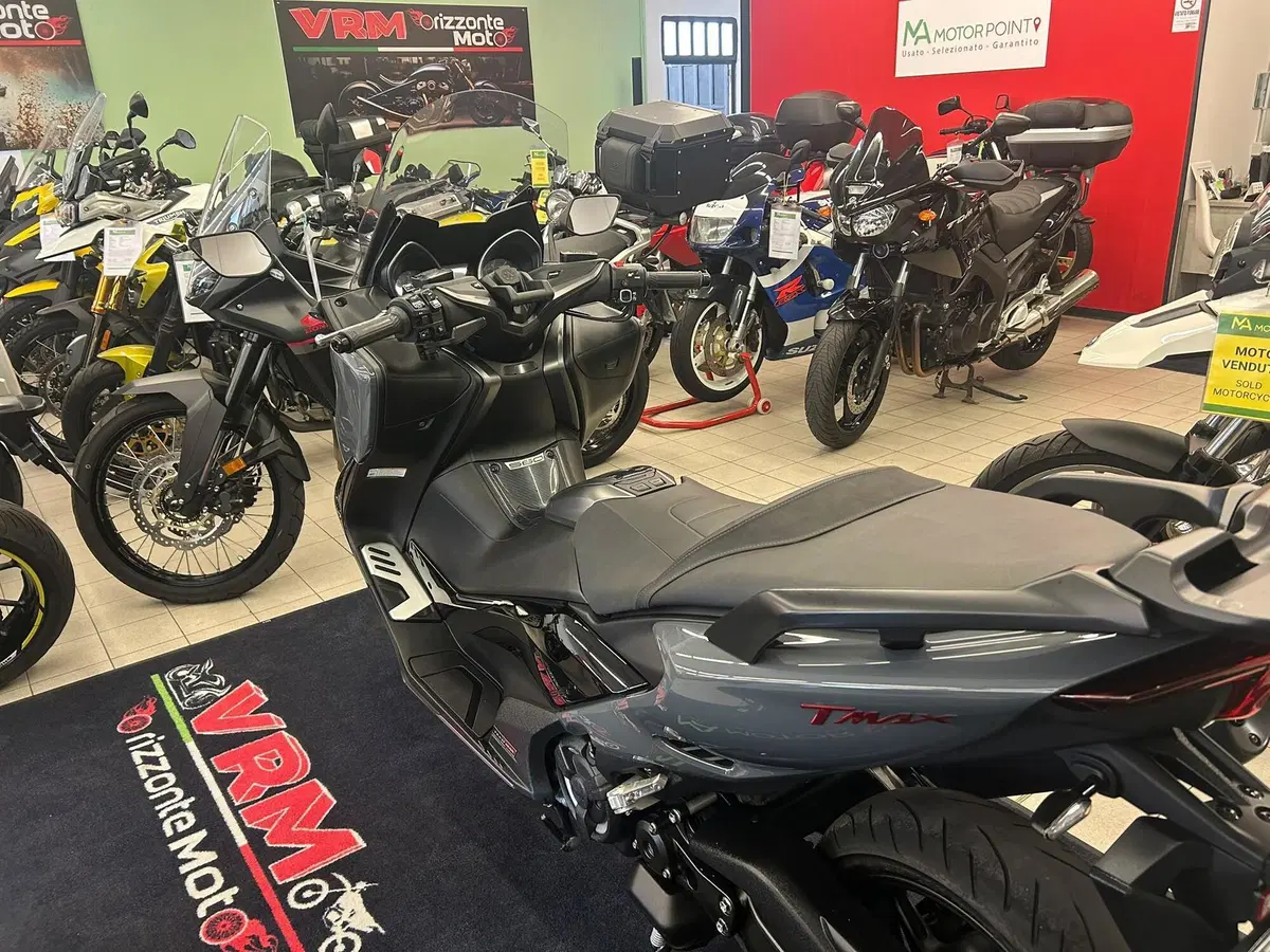 Yamaha T-Max 560 (2020 - 21) (9)