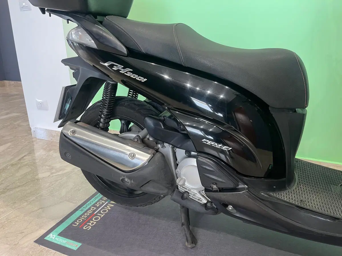 Honda SH 300 i (2006 - 10) (12)