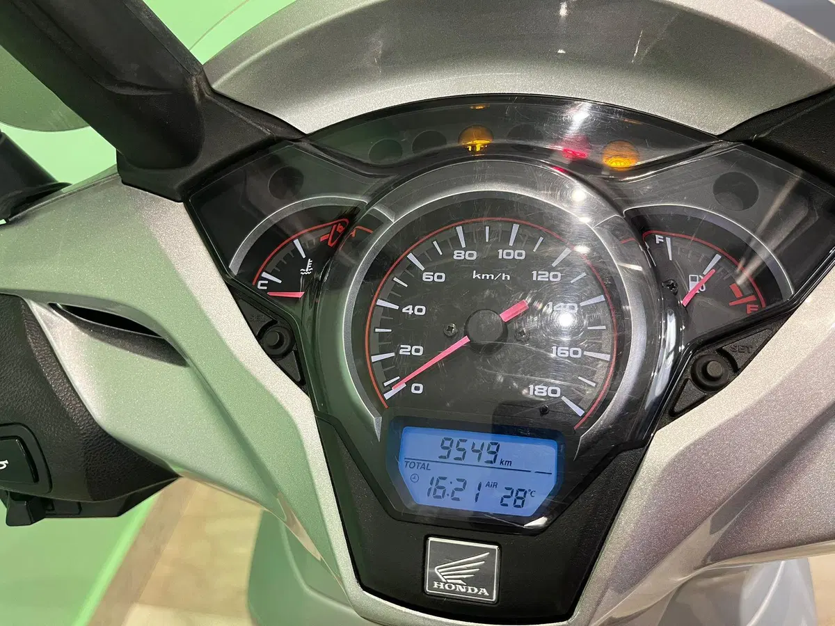 Honda SH 300 i ABS (2016 - 20) (2)