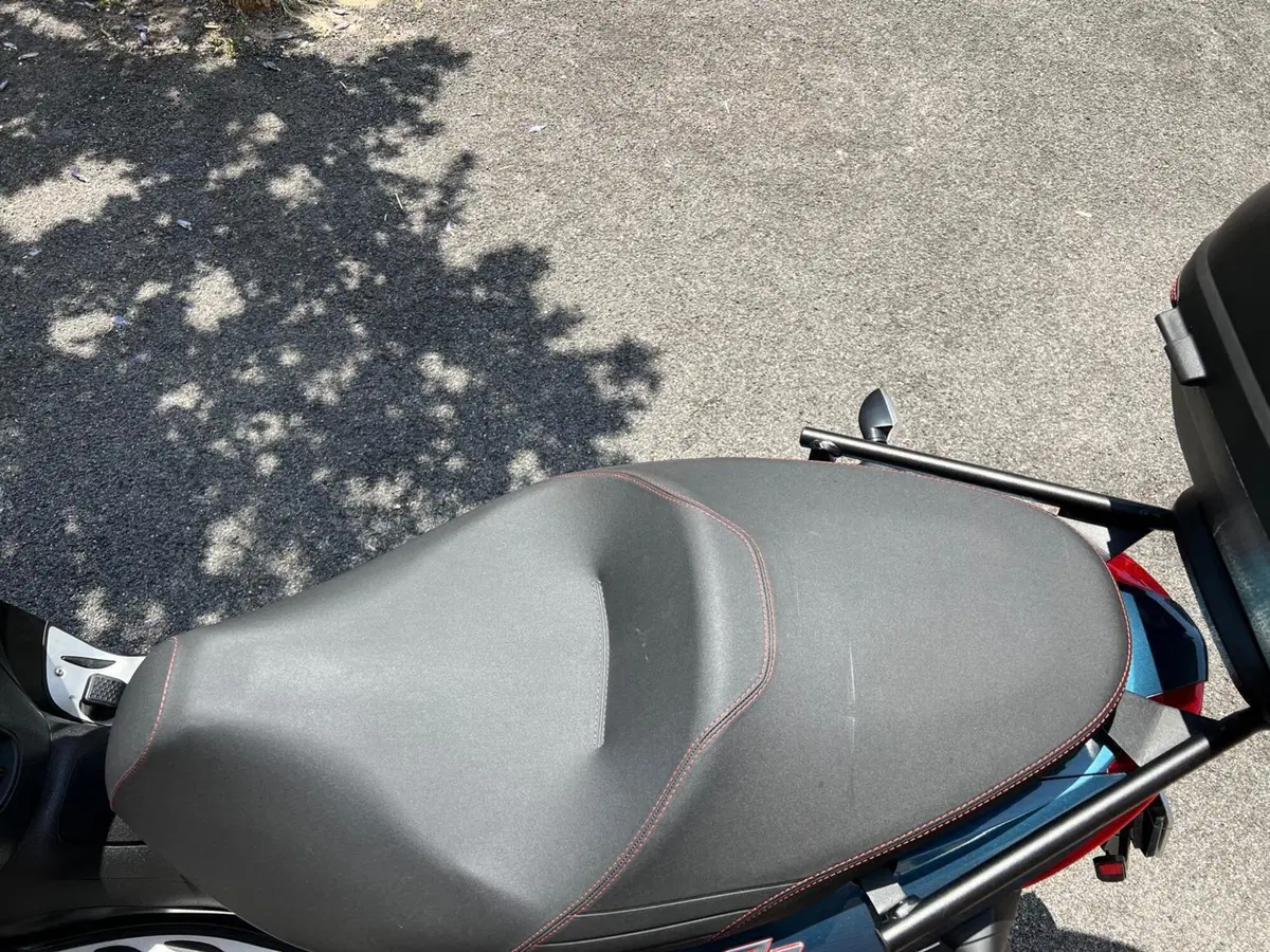 Piaggio MP3 300 Sport ABS Hpe (2021 - 24) (8)
