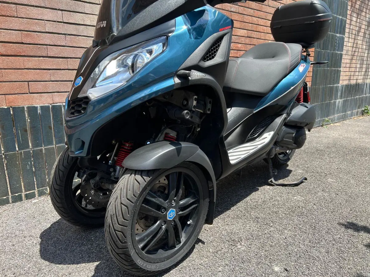 Piaggio MP3 300 Sport ABS Hpe (2021 - 24) (14)