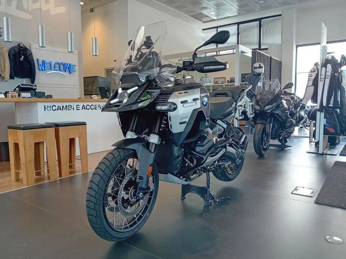 Bmw R 1300 GS Adventure Triple Black (2025 - 26) (2)