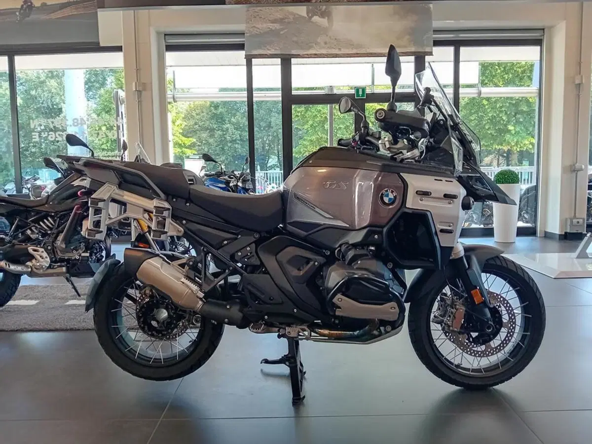 Bmw R 1300 GS Adventure Triple Black (2025 - 26) (4)