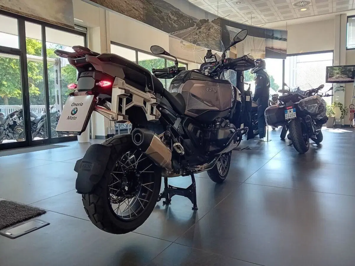 Bmw R 1300 GS Adventure Triple Black (2025 - 26) (5)