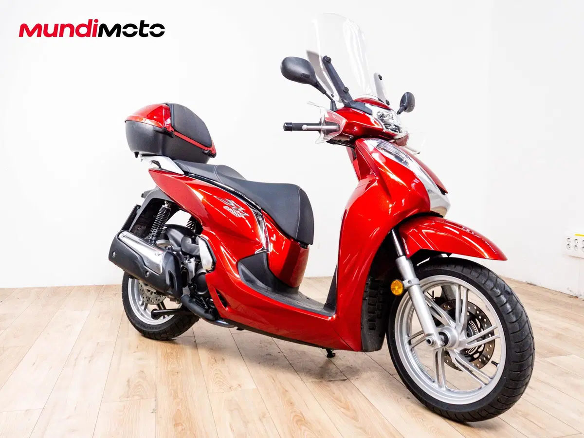 Honda SH 300 i ABS (2013 - 14) (2)
