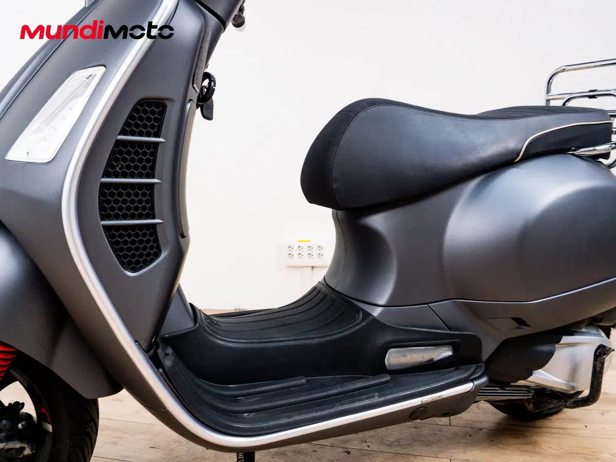 Vespa GTS 300 ABS (2014 - 16) (9)