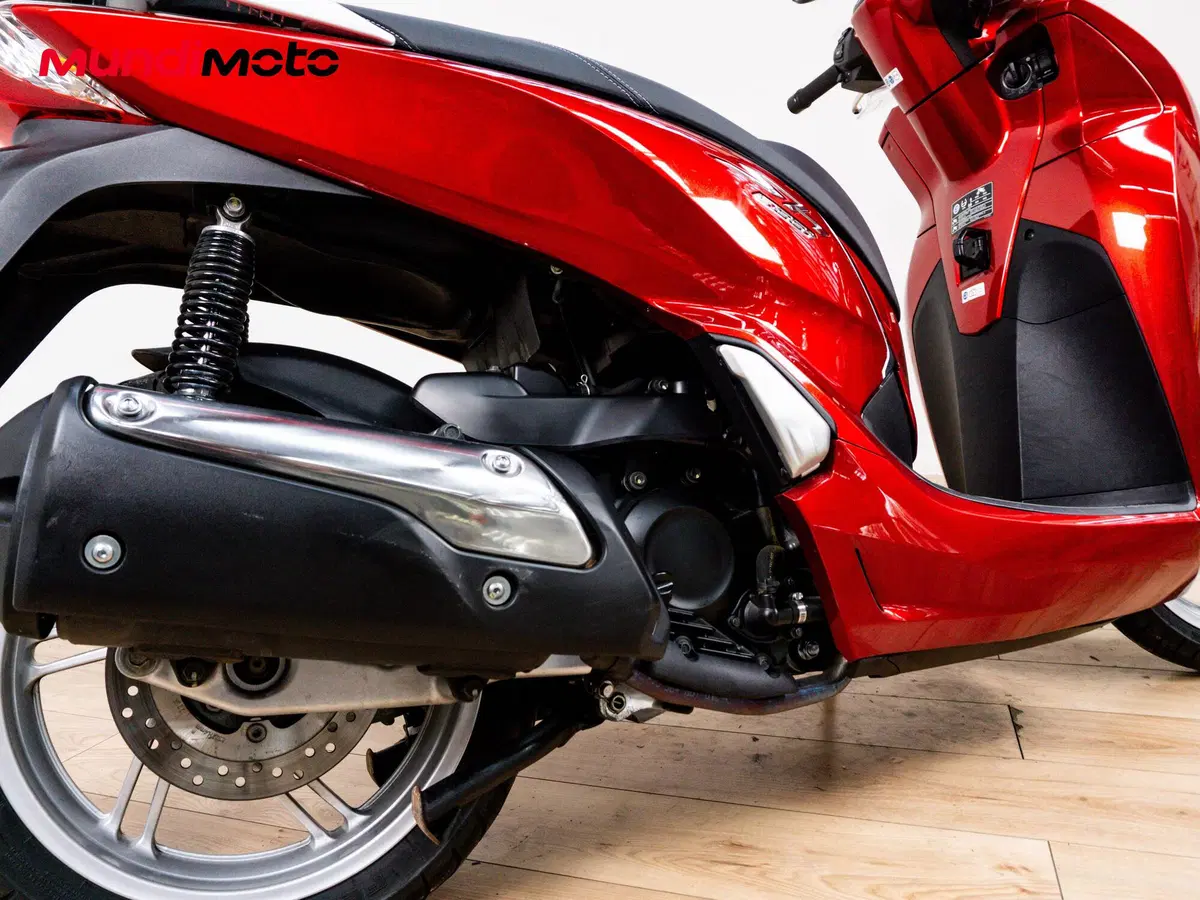 Honda SH 300 i ABS (2013 - 14) (4)