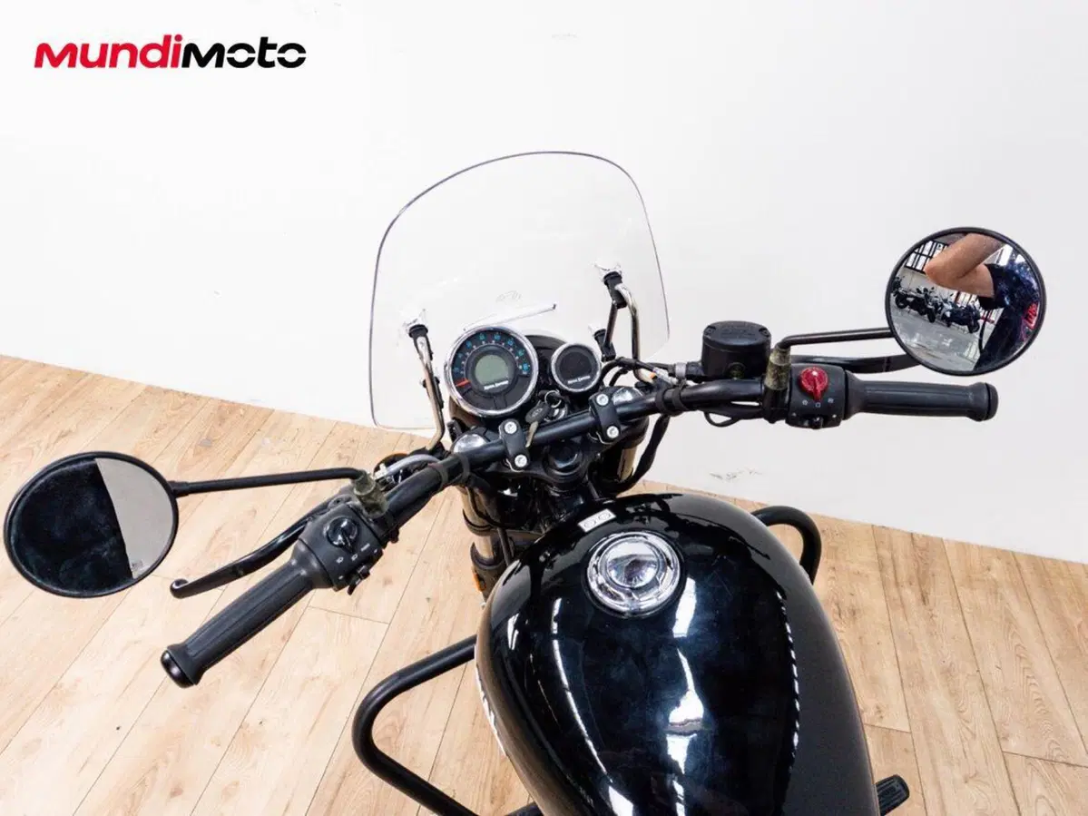Royal Enfield Meteor 350 (2021 - 26) (11)
