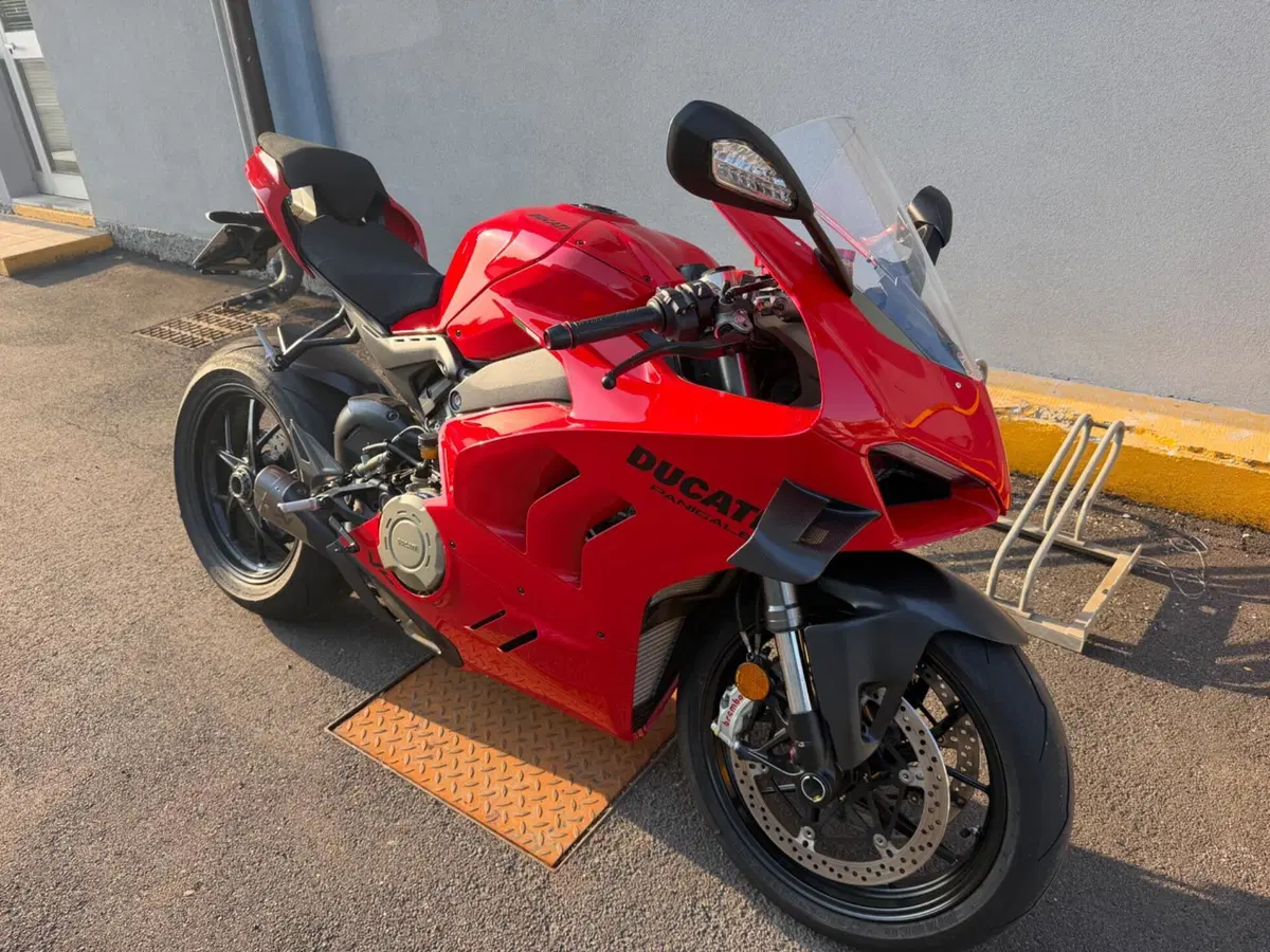 Ducati Panigale V4 (2022 - 24) (7)