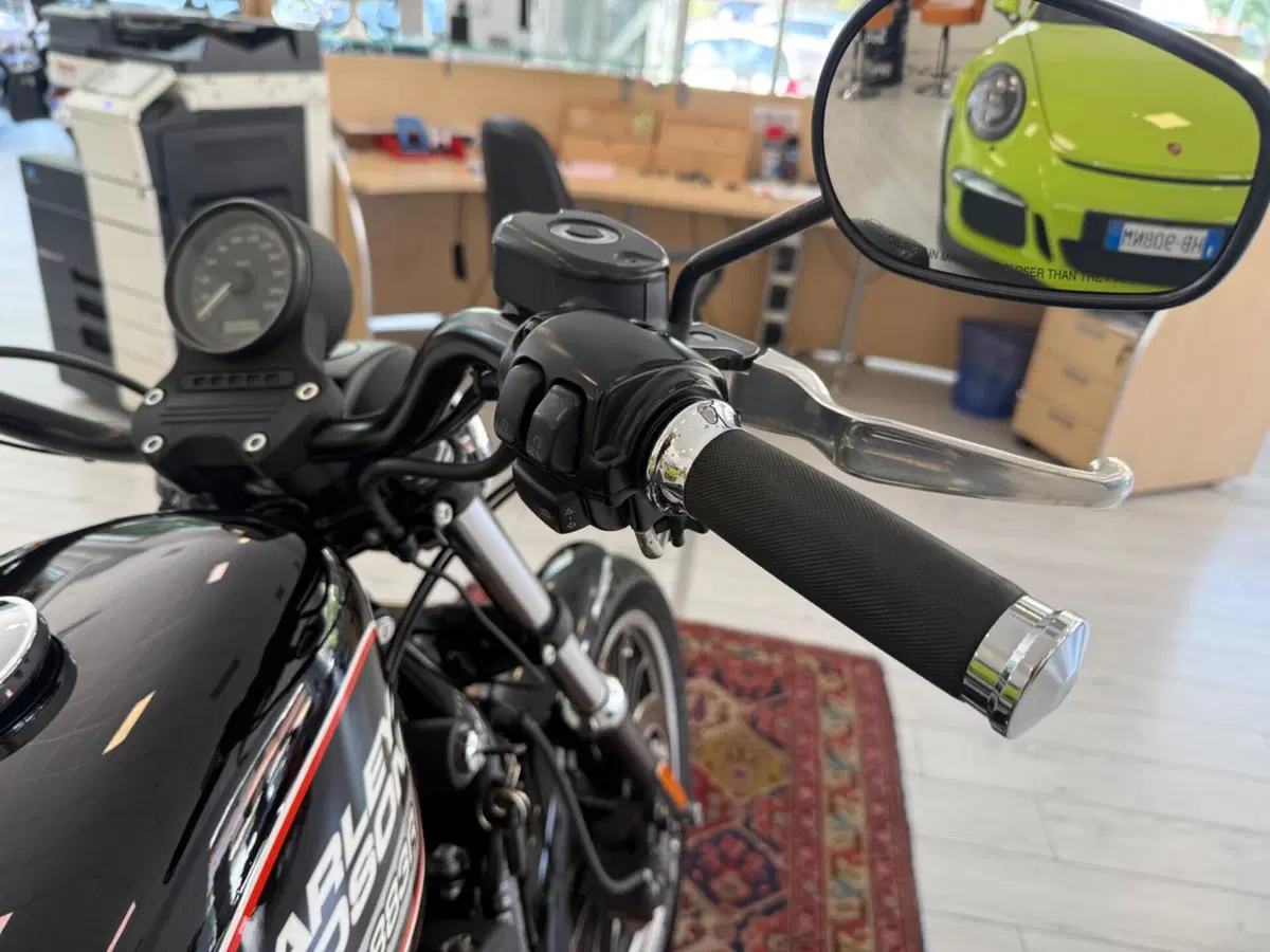 Harley-Davidson 883 R (2008 - 16) - XL 883R (11)