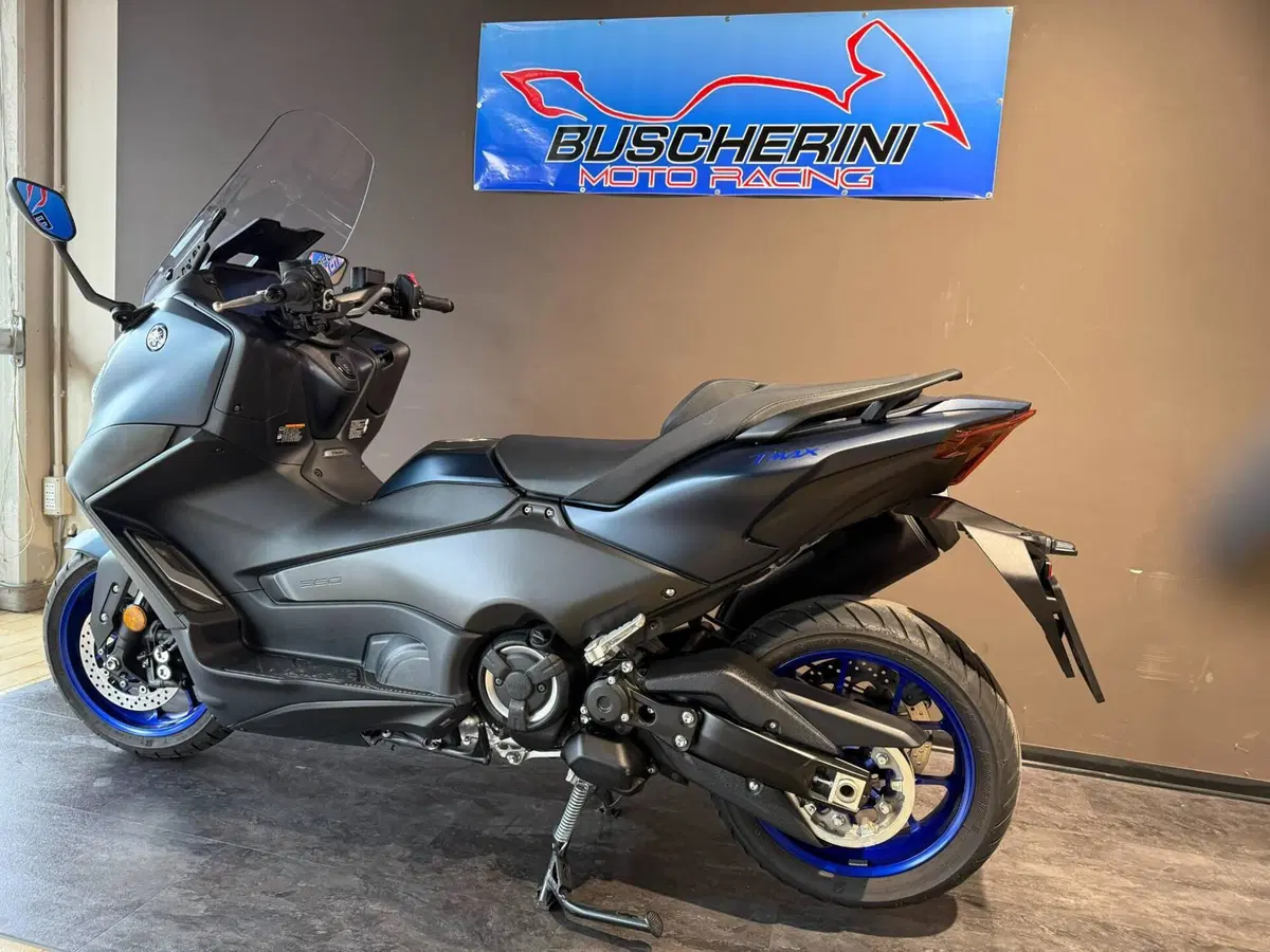 Yamaha T-Max 560 (2022 - 24) (2)