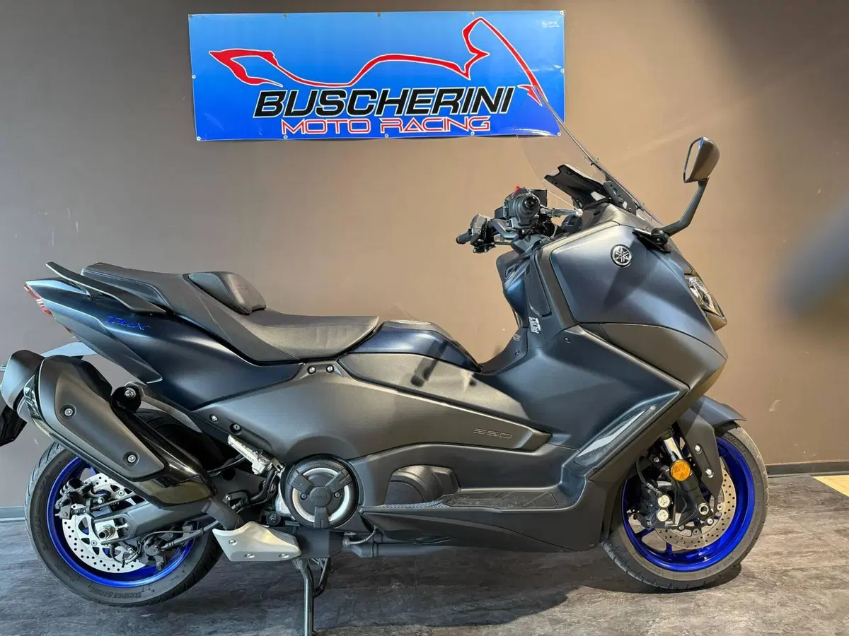 Yamaha T-Max 560 (2022 - 24) (4)