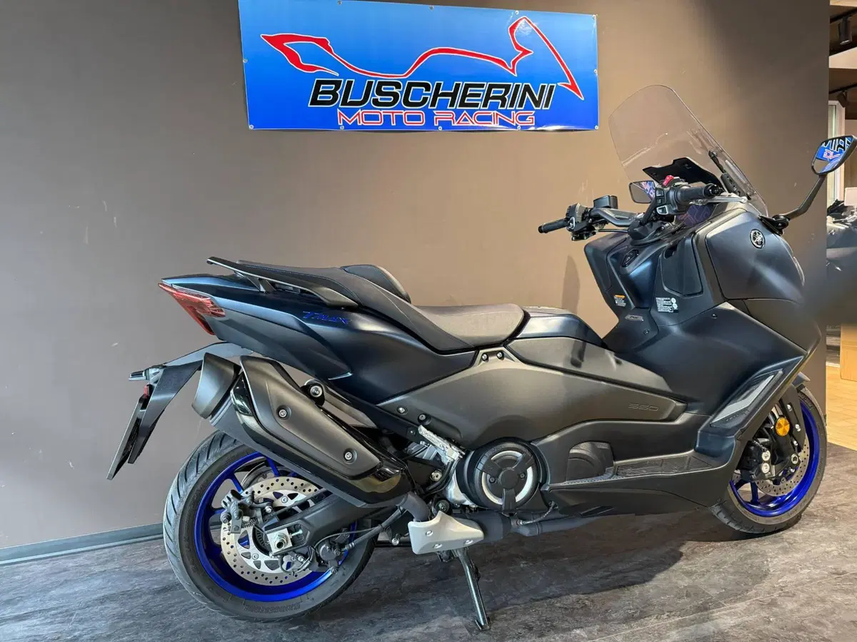 Yamaha T-Max 560 (2022 - 24) (5)