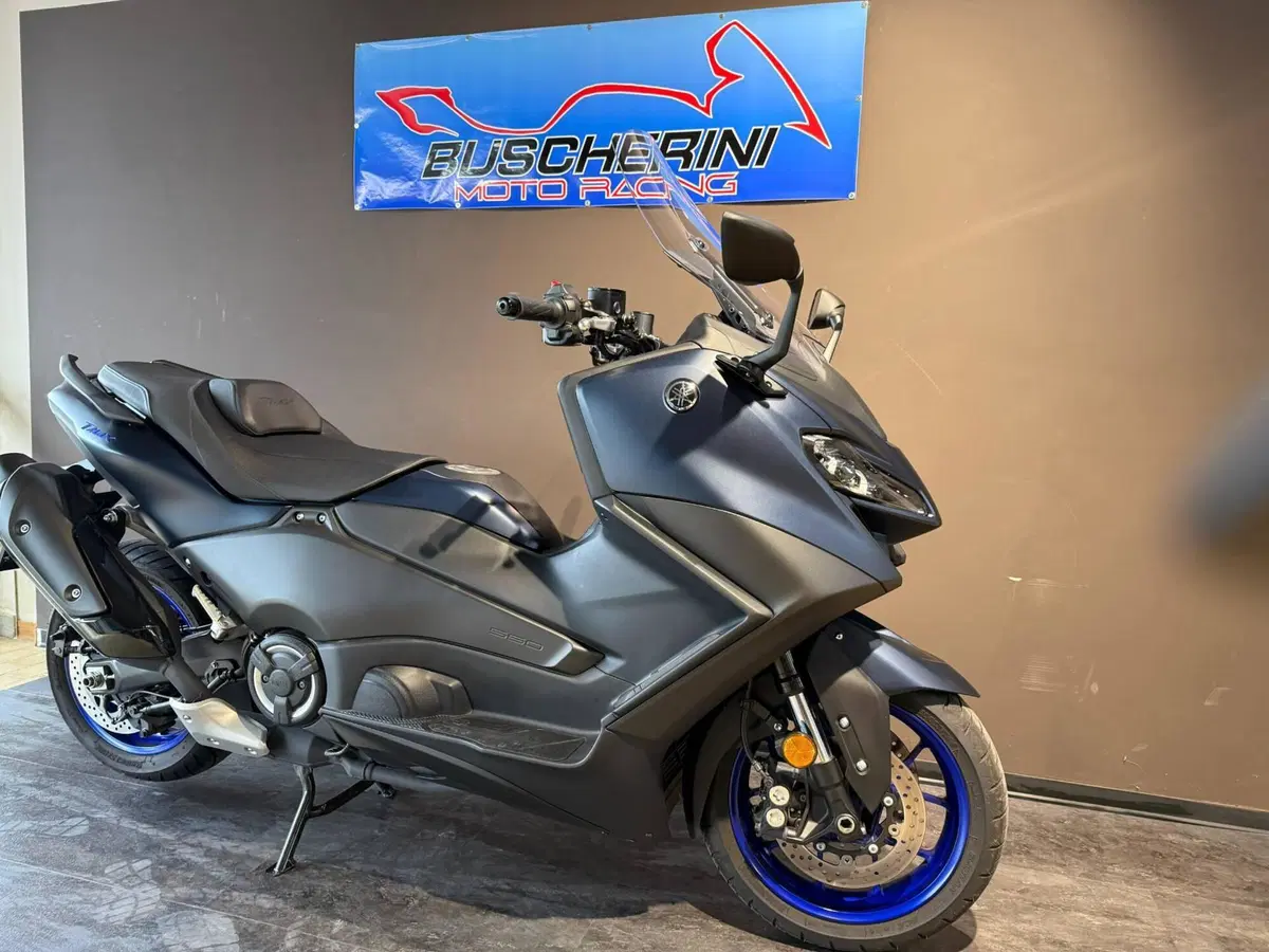 Yamaha T-Max 560 (2022 - 24) (7)