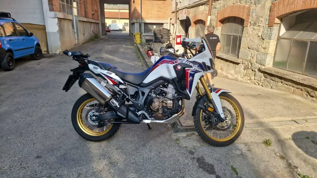 Honda Africa Twin CRF 1000L DCT ABS (2016 - 17) (5)