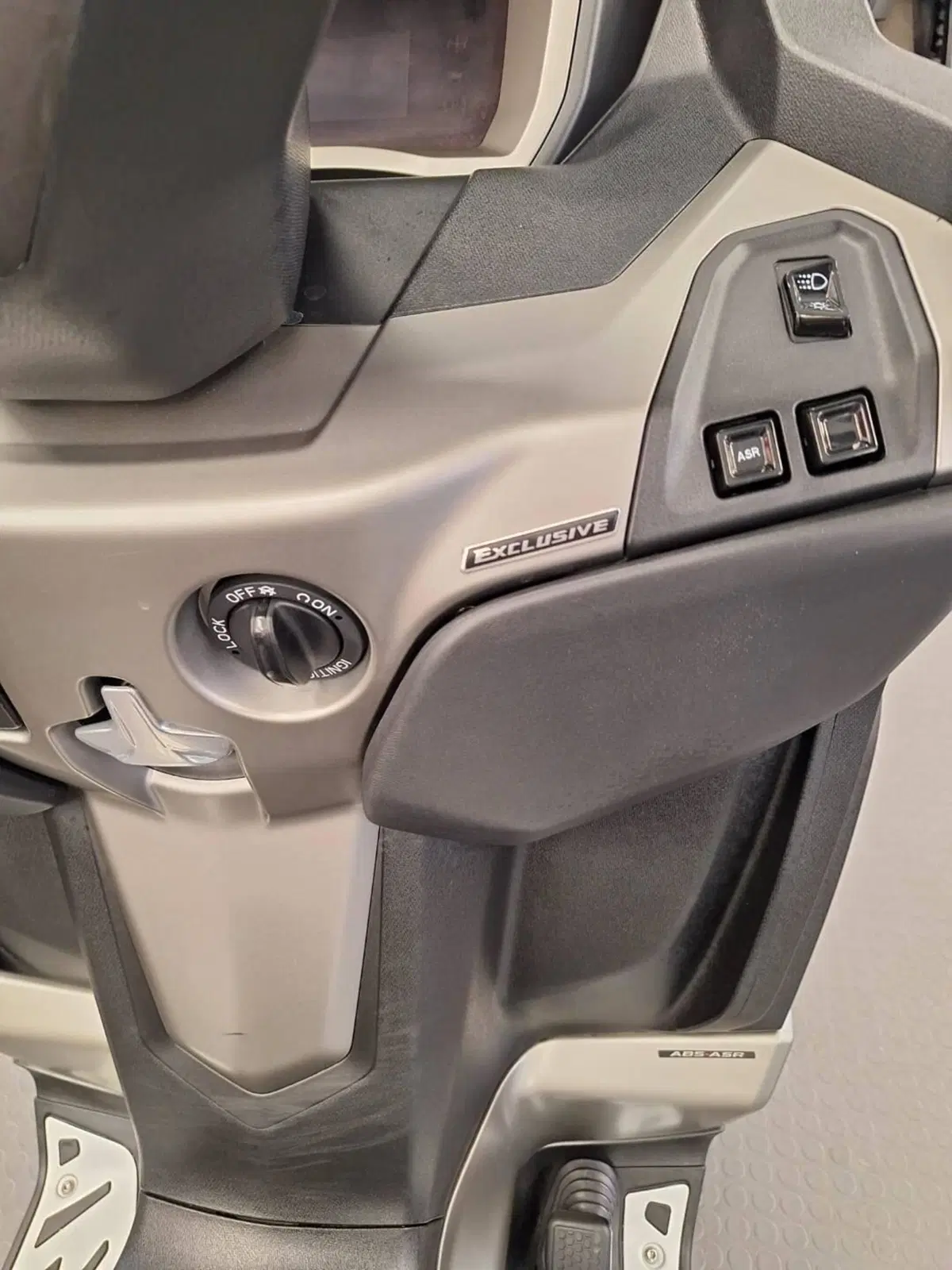 Piaggio MP3 530 ABS Hpe (2023 - 24) (10)