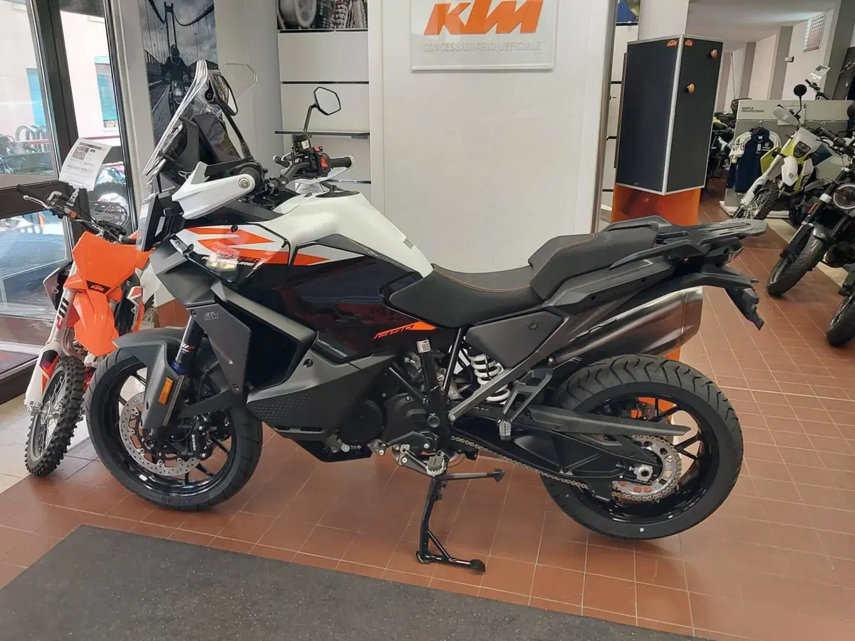 KTM 1390 Super Adventure S EVO (2026)