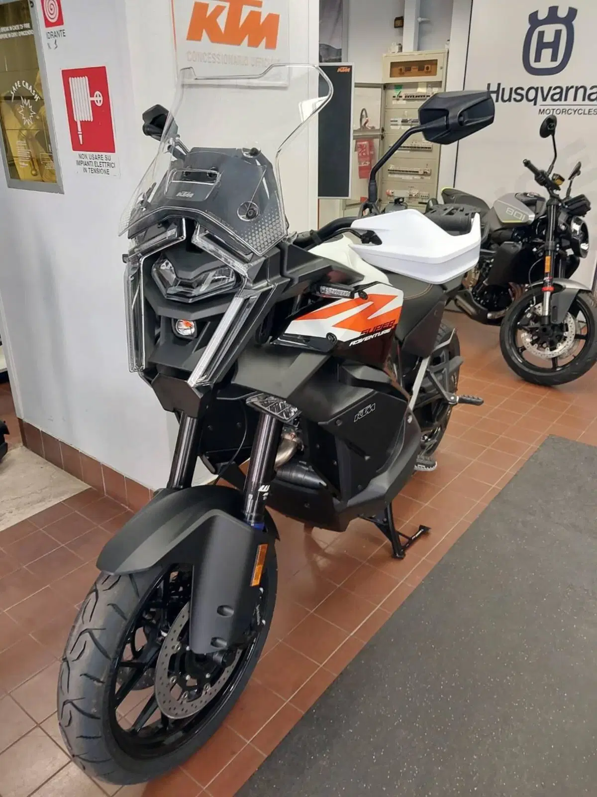 KTM 1390 Super Adventure S EVO (2026) (2)