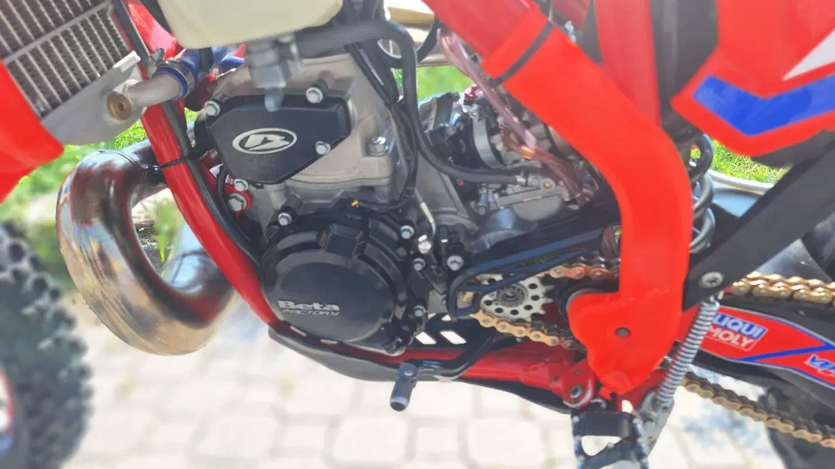 Betamotor RR 250 2T Enduro Race (2025) (3)