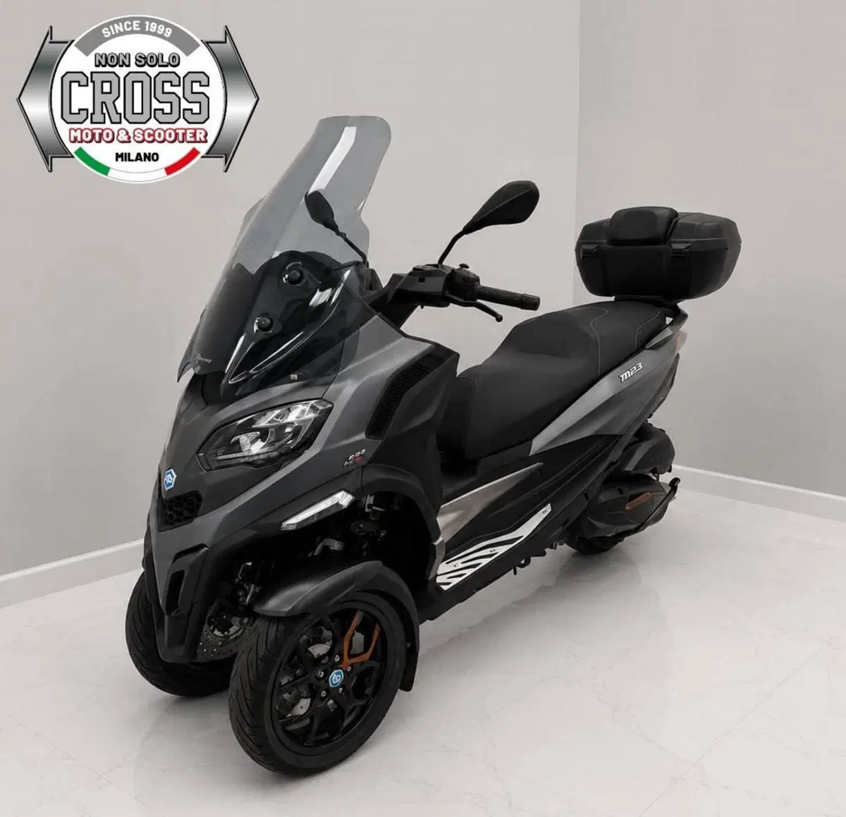 Piaggio MP3 530 Hpe Exclusive (2025 - 26) (3)