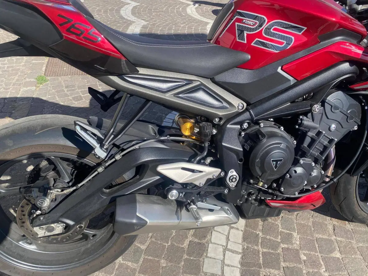 Triumph Street Triple 765 RS (2023 - 26) (5)
