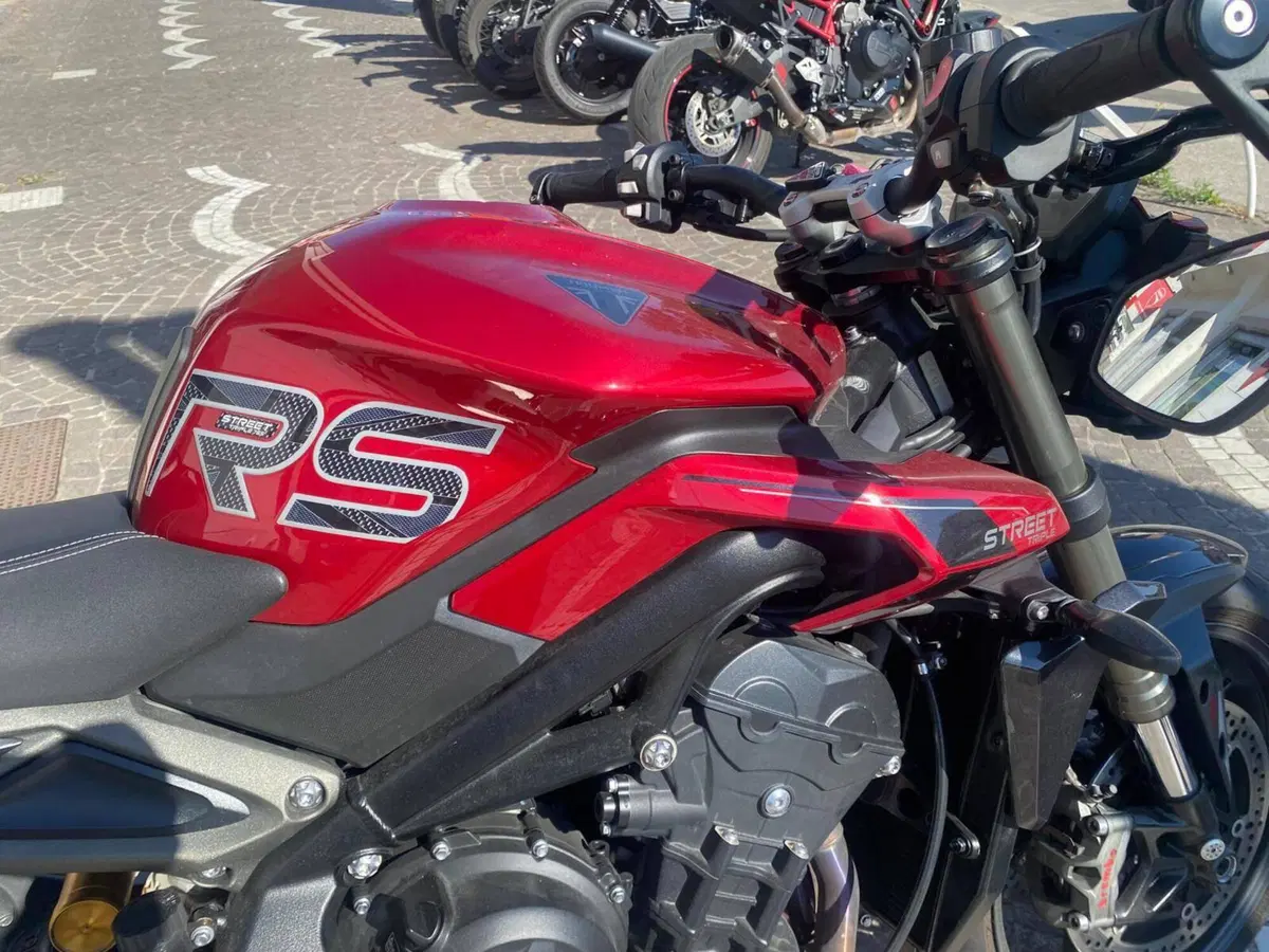 Triumph Street Triple 765 RS (2023 - 26) (6)