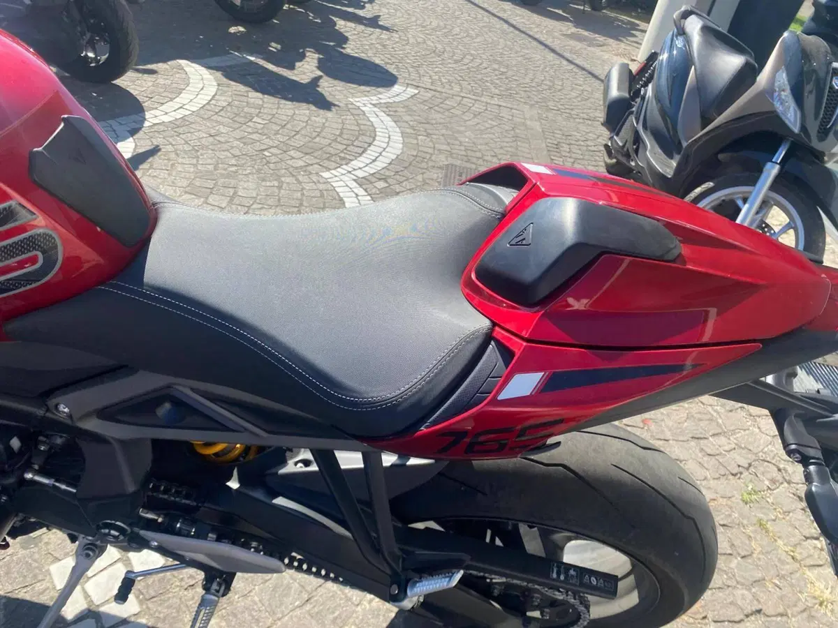 Triumph Street Triple 765 RS (2023 - 26) (9)